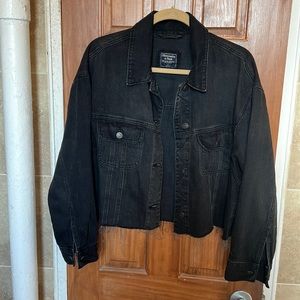 Abercrombie & Fitch black cropped denim jacket